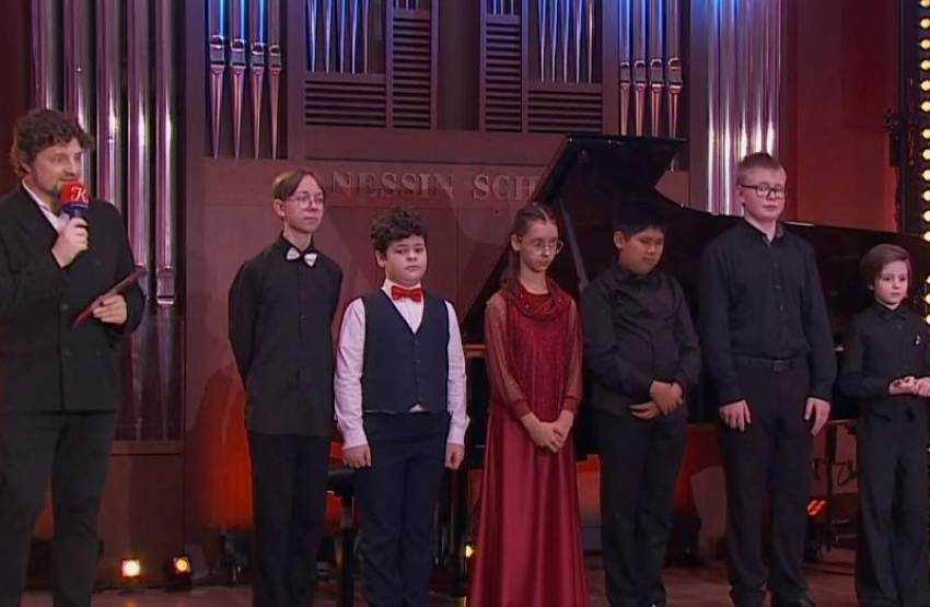 Единственная девочка во втором туре: Виолетта Болучевская из Таганрога вышла в финал телевизионного конкурса «Щелкунчик»