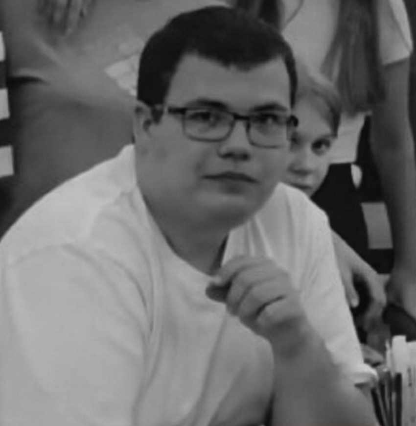 Вместо пути домой - дорога в бессмертие: последний выбор 18-летнего парня при атаке на Таганрог