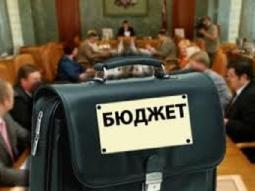 Дефицит бюджета Таганрога  в 2017 году составит 168,3 миллиона рублей