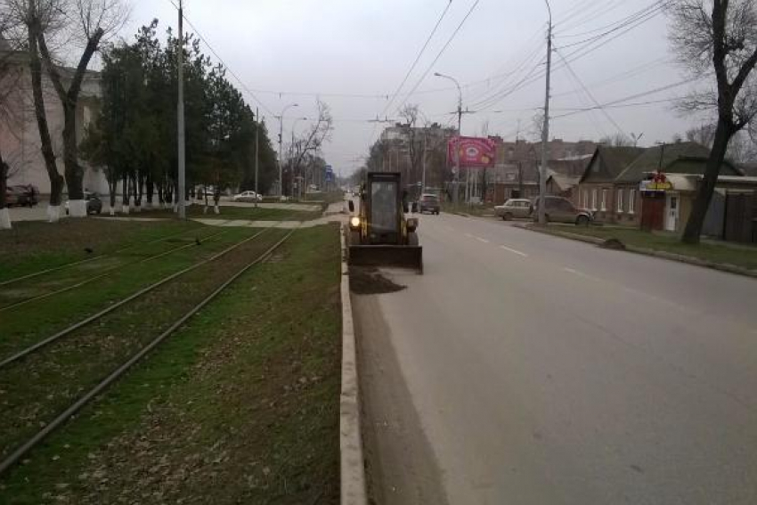В Таганроге чистят дороги 