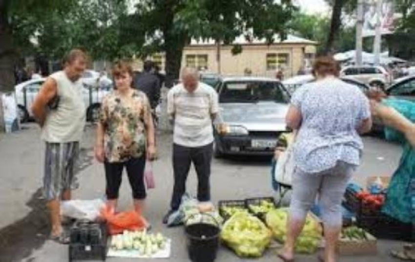 Владельцы несанкционированных торговых точек принесли в бюджет Таганрога 4 миллиона рублей