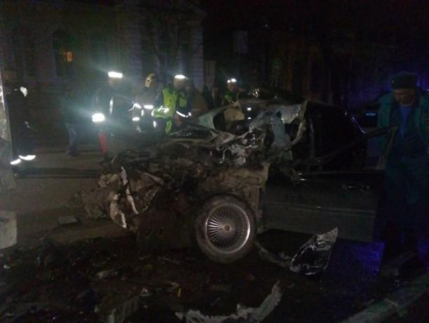 В Таганроге в аварии на Греческой пострадали два человека