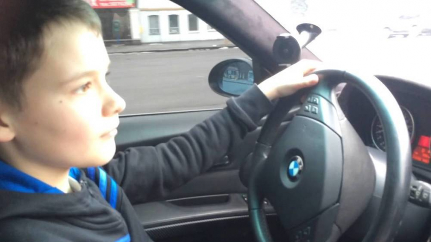Вблизи Таганрога школьник угнал автомобиль ВАЗ-2101
