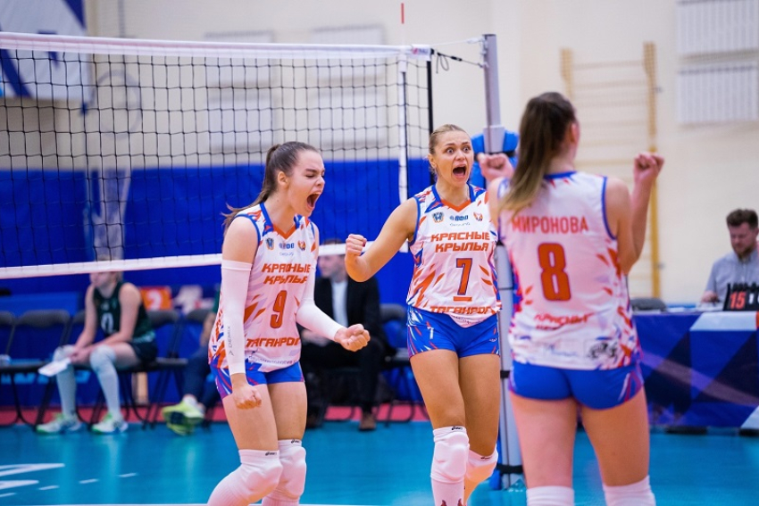 Волейбольная команда из Таганрога проиграла Орлу, и выиграла у них же