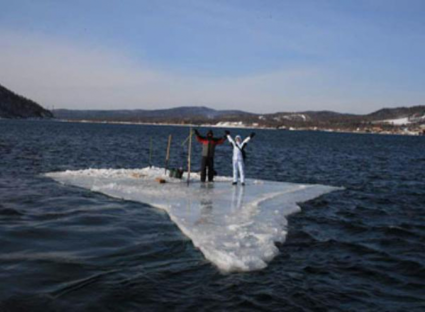 Более сотни попыток уплыть в открытое море пресекли донские спасатели