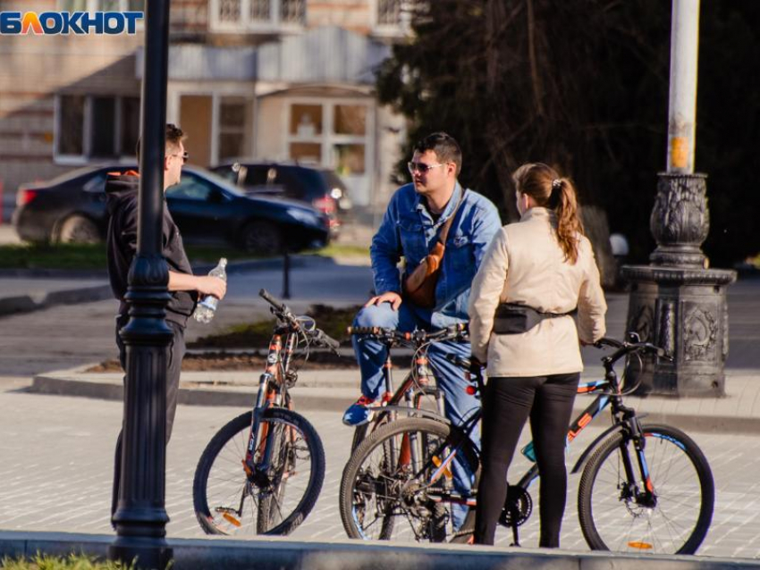 Правительство Ростовской области сообщает, что в Таганроге 70-89 % горожан носят маски