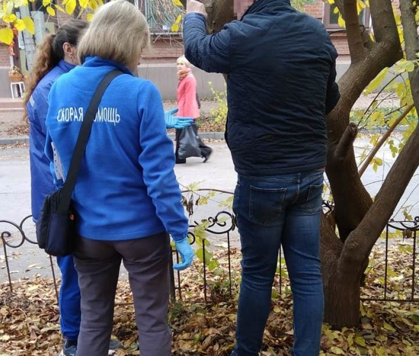 "Шёл и упал": таганрожцу стало плохо после трёх глотков водки