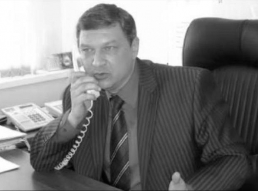 В Таганроге скончался 55-летний глава контрольно-счетной палаты Юрий Лакаев