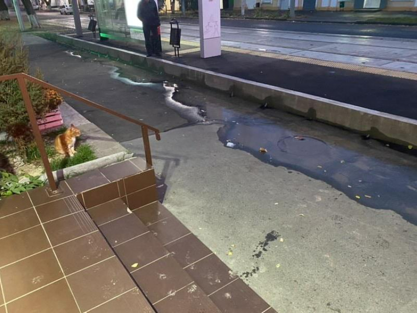 Случилось, что ожидали – остановка от «Синары» пострадала от обветшалого водопровода Таганрога