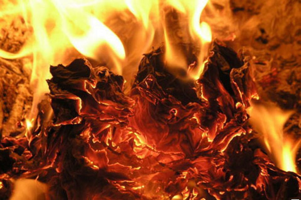 В Таганроге сгорел архив автоколонны №1423